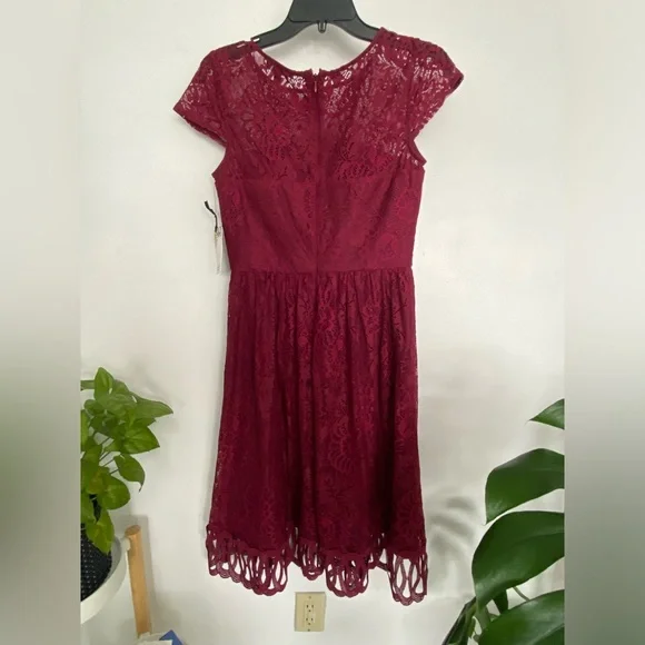 Kensie Women’s Maroon Cap Sleeve Knee Length Fit + Flare Dress Size 2 - Picture 5 of 11